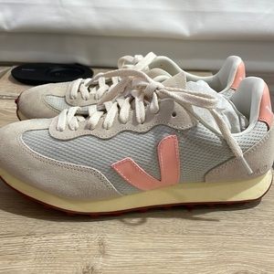 VEJA Rio Branco Suede & Mesh Sneaker (only worn once!)
